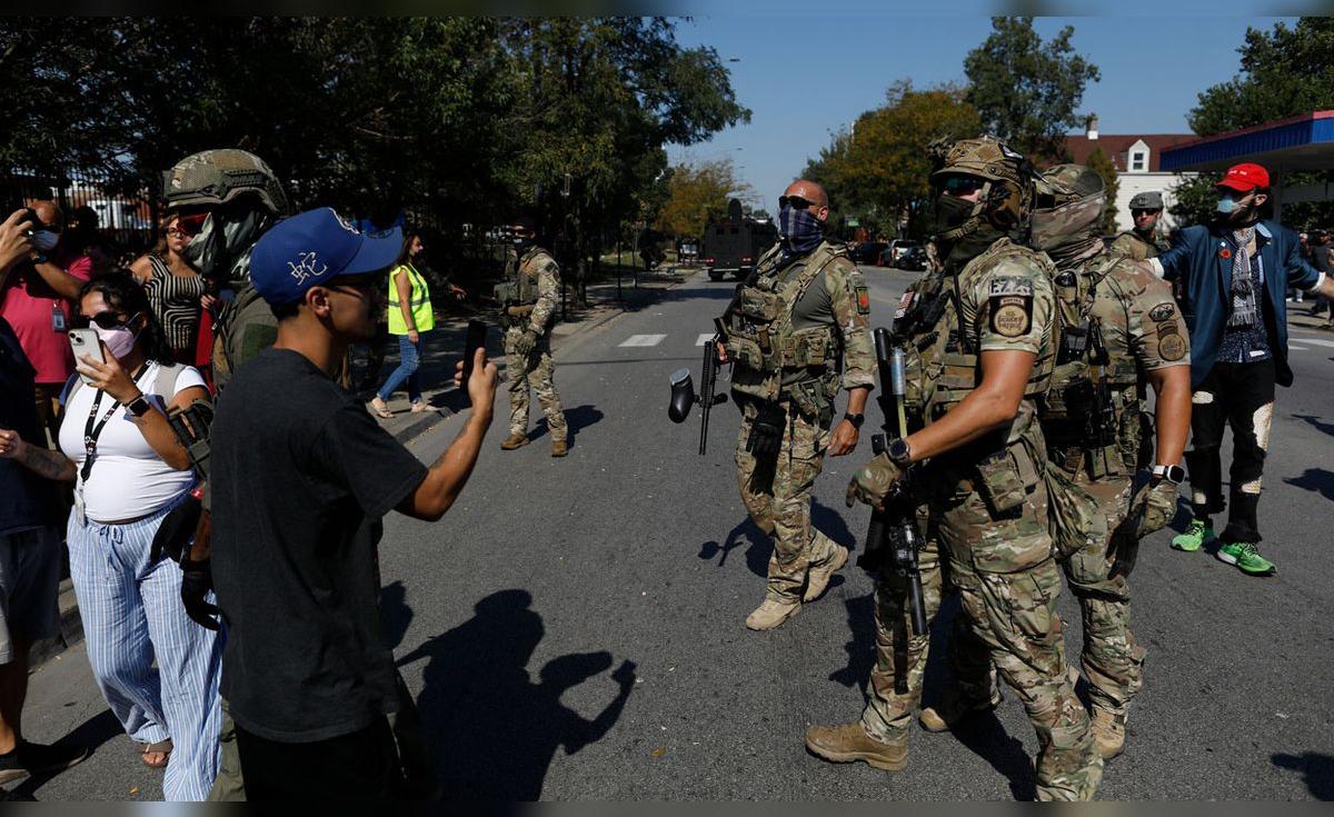 Donald Trump declara a ciudades gobernadas por demócratas como 'zonas de guerra' para justificar envío de tropas