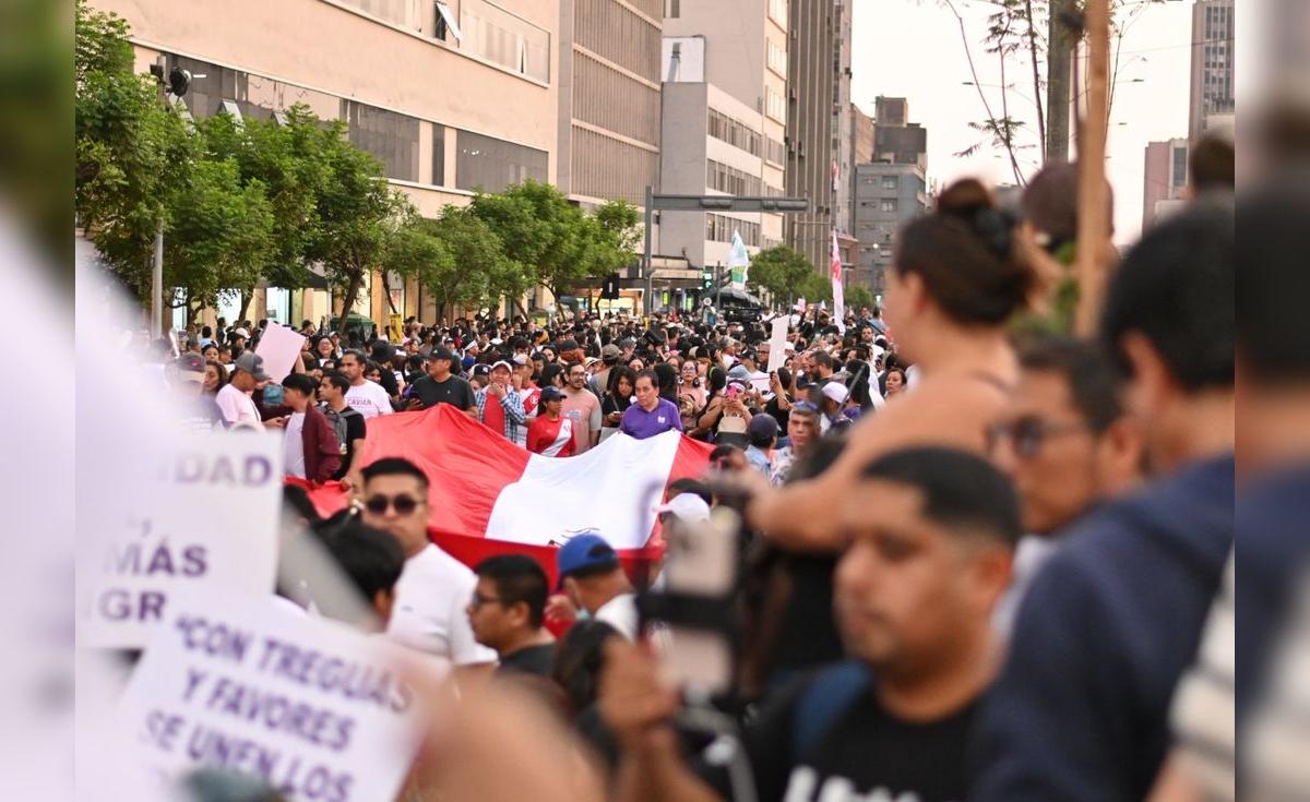 Artistas se suman a la marcha nacional: – El reportero andino