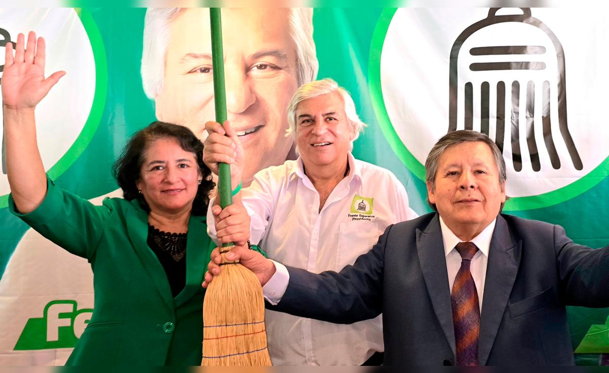 Fernando Olivera anuncia fórmula presidencial – El reportero andino