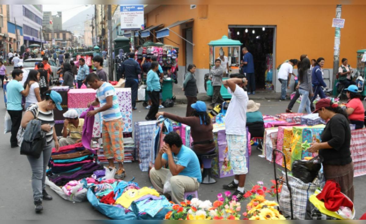 13 millones de peruanos trabajan en la informalidad: expertos piden que ...