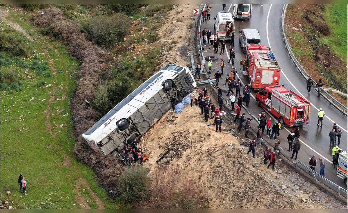 Al menos 16 muertos y 30 heridos dejan dos accidentes de tránsito en ...