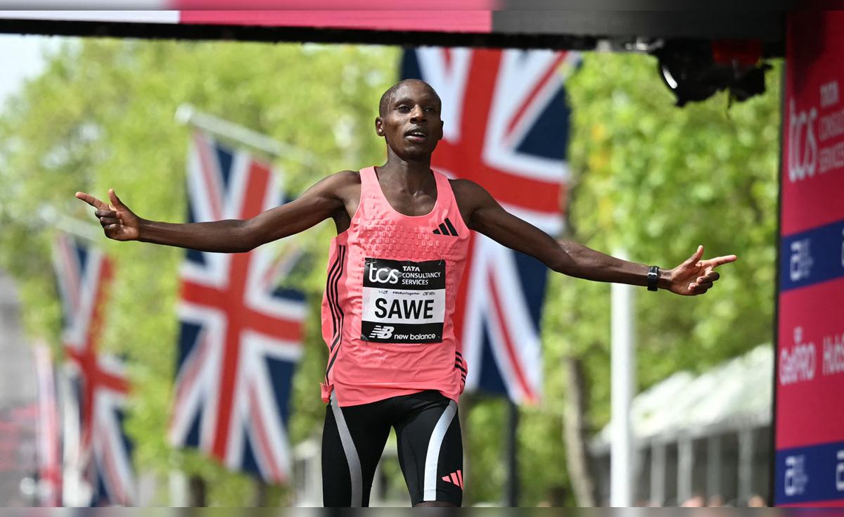 ¡Nunca antes visto en la historia! Keniano Sabastian Sawe ganó la Maratón de Londres rompiendo la barrera de las 2 horas