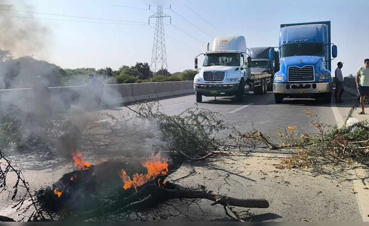 Paro agrario: productores arroceros y bananeros bloquean vías en varias regiones y exigen declarar en emergencia el sector