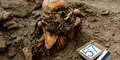 Descubren en Perú los esqueletos de 24 personas y diversas ofrendas dentro de una gran tumba circular