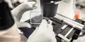 Científicos peruanos crean con éxito un chip barato que detecta el avance temprano del cáncer y evita la metástasis