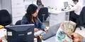 Trabajadores del sector público recibirán aumento de sueldo y un bono de S/100 en 2026 tras concretar convenio colectivo centralizado