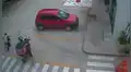 Perro callejero es grabado ‘vengándose’ de repartidor que fastidió a su mejor 'amigo’ [VIDEO]