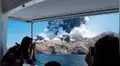 Los turistas que estaban en el cráter del volcán minutos antes de la erupción   [VIDEO]