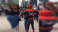 Joven se declara a su amiga disfrazado de Spider-Man y pasa algo impensado [VIDEO]