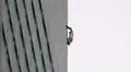 YouTube viral: captan a misterioso hombre escalando el edificio más alto de Europa sin arnés [VIDEO]