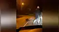 Se topa con rara criatura en mitad de la autopista, se acerca y ocurre lo lo menos pensado [VIDEO]