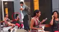 YouTube viral: peruano se hace pasar por extranjero para jugarle peculiar broma a mujeres [VIDEO]