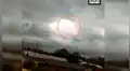 Facebook viral: captan extraña silueta humana caminando entre las nubes y genera terror