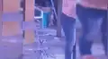 Perro causa sensación en una fiesta al ser captado bailando al ritmo de la música [VIDEO]