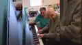 Anciano de 101 años demuestra su talento con el piano y su historia conmueve a todos [VIDEO]