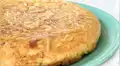 TORTILLA DE PAPA CON CEBOLLA CARAMELIZADA