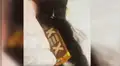 Gato duerme abrazado a un chocolate y conmueve las redes sociales [VIDEO]