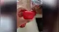 Le pide a su pareja que compre manzanas y queda impactada al descubrir el terrible error que cometió [VIDEO]