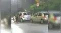 Jóvenes intentan entrar a su carro en plena tormenta y protagonizan hilarante escena [VIDEO]
