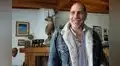 Mexicano Guillermo Arriaga ganó premio Alfaguara 2020 con la novela “Salvar el fuego”