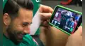 Claudio Pizarro se emocionó al rememorar su primer gol en Bundesliga [VIDEO]
