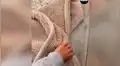 Deja a cachorro solo en casa y al volver lo capta en tierna escena [VIDEO]