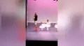 Facebook: su hija sufrió pánico escénico en plena actuación y él conmueve al bailar junto a ella