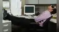 Entérate por qué dormir en el trabajo es bueno para tu rendimiento