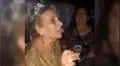 Abuela celebra su cumpleaños fumando marihuana junto con sus nietos [VIDEO]