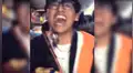 Músico peruano entretiene a pasajeros del Metropolitano cantando tema de Shakira [VIDEO]