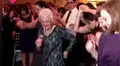 Facebook viral: anciana de 96 años celebra su cumpleaños con coreografía de Bruno Mars [VIDEO]