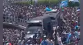 Hinchas argentinos generan caos tras enterarse de que la caravana no pasaría por el Obelisco