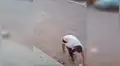 Joven recoge su helado que se le cayó al piso, descubre cámara de seguridad y reacciona inesperadamente [VIDEO] 