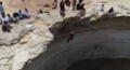 Unos espeleólogos descienden al temido ‘Pozo del infierno’ y hallan algo inimaginable