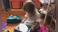 Siri es desafiada en divertida conversación con una pequeña niña