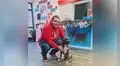 Hombre protagoniza tierno reencuentro con su perrita discapacitada que estuvo un año perdida