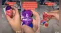 Joven pide matrimonio a su pareja con un estuche de Ring Pop para ocultar el aro de boda