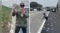 Puerta de camión de caudales se abre en la carretera y vuelan cientos de billetes