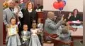 Padre soltero adoptó a 5 hermanos sin hogar antes de que fueran separados