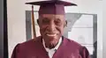 Hombre de 101 años se gradúa de la secundaría: la abandonó por problemas económicos 