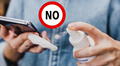 ¿Por qué nunca debes usar alcohol o papel higiénico para limpiar la pantalla de tu teléfono?