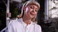 Olivia Newton en “Grease”: el icónico y romántico tema que TikTok revivió