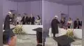 Joven causa polémica al cambiar su birrete de graduación por un sombrero