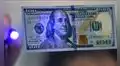 ¿Cómo saber si un dólar es falso? Aprende a identificar billetes ‘truchos’