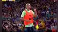 Erling Haaland se paró a calentar y recibió multitudinaria ovación en el Camp Nou