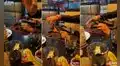 Esconde a su perro en su mochila para comer pollo a la brasa en restaurante sin ser descubierto