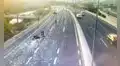 Detienen a 5 peruanos en Chile por robar $ 10 millones y lanzarlos en plena autopista