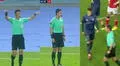 Árbitro estrenó nuevo protocolo de la FIFA y explicó al público su decisión tras ver el VAR