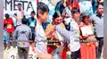Joven gana una competencia y pide que entreguen medalla a su madre: “Ella se merece todo”