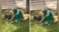 Peruano deja en shock a usuarios al cortarse las uñas del pie con tijera de jardinería